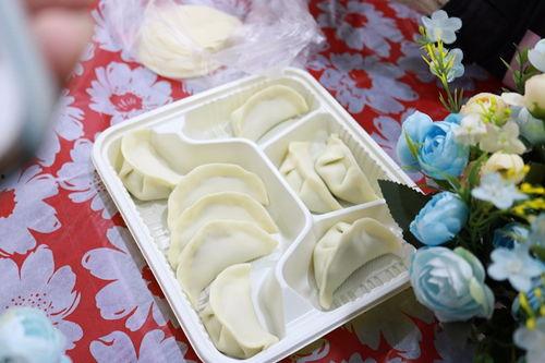 包饺子 视频,传统美食制作全过程揭秘