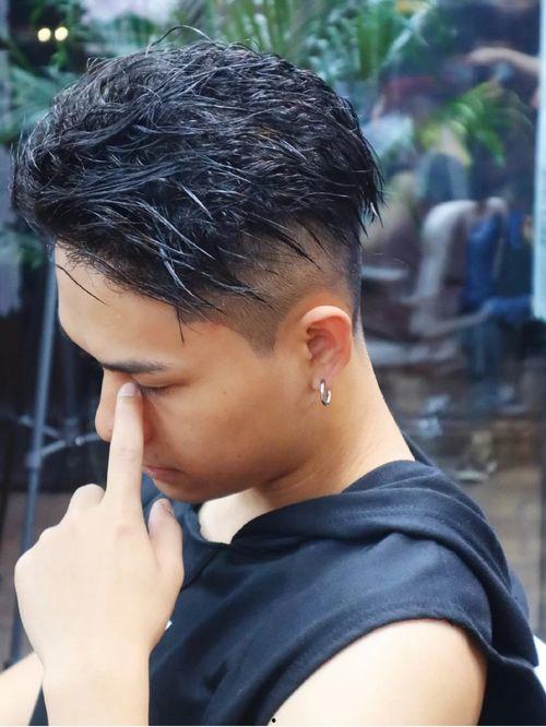 男士剪头发视频,跟随视频轻松打造潮流短发