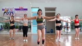 瘦肚子操视频,轻松打造平坦腹部，告别游泳圈