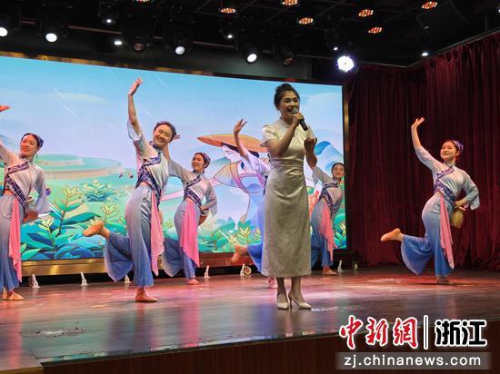 采茶舞曲视频,青春旋律——探秘采茶舞曲魅力