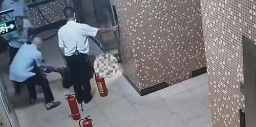 电梯爆炸视频,惊心动魄！电梯爆炸现场惊悚瞬间曝光