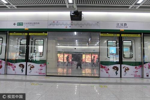 武汉地铁视频,穿梭城市脉络，见证时代变迁