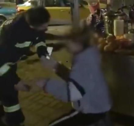下跪视频,下跪视频引发社会热议