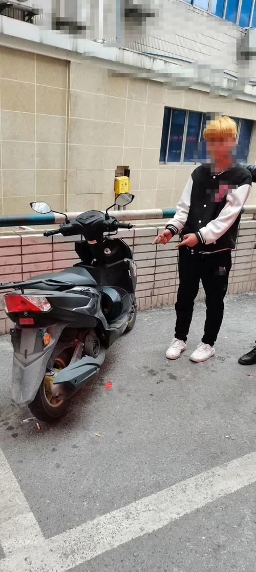 偷摩托车视频,摩托车被盗全过程，警方全力追查