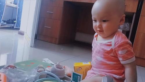 4个月宝宝视频,萌态百出，温馨记录