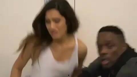 憋尿失禁视频,揭秘尴尬时刻背后的生理奥秘