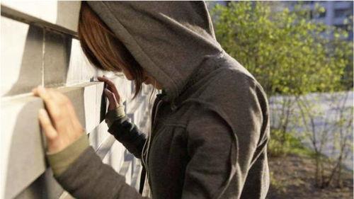 惩罚女生视频,惩罚女生视频事件引发社会关注