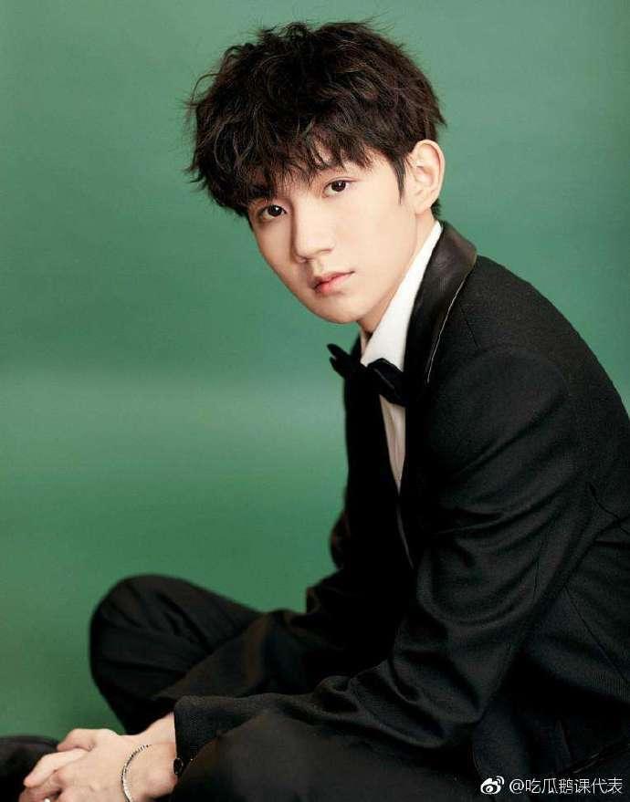 王源恋情吃瓜爆料视频播放,吃瓜视频播放量飙升，网友热议不断