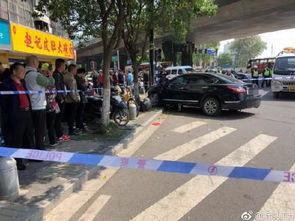 南京车祸视频,悲剧发生，紧急救援展开