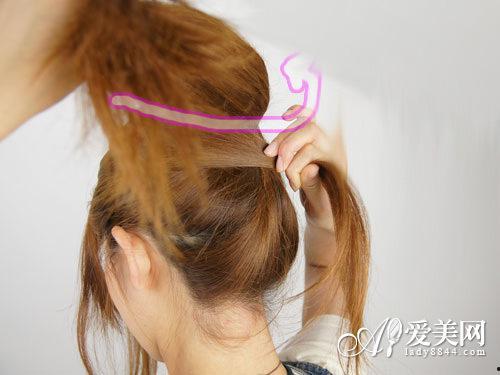 怎么扎头发好看又简单视频,跟着视频学扎发技巧