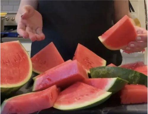 吃西瓜的视频