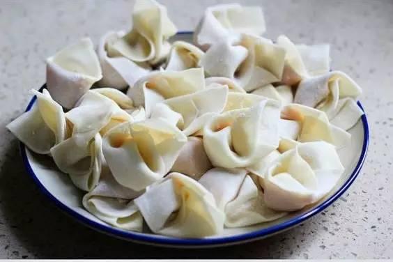 馄饨的包法视频,轻松制作美味佳肴