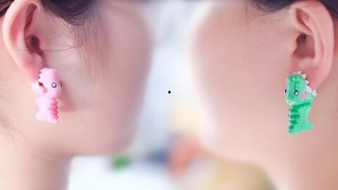 打耳钉视频,跟随视频教程轻松打造时尚耳饰
