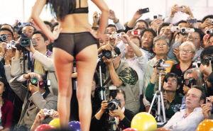 情趣内衣秀视频,情趣内衣秀精彩瞬间回顾